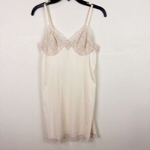 Vassarette Vintage Nude Slip lace Babydoll Lingerie Small